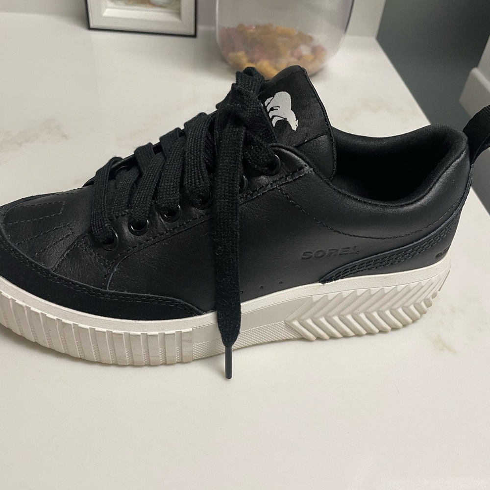 Sorel Black Low-Top Sneakers with White Sole - Picture 4 of 5